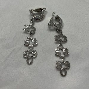 Silver vintage number earings- in great condition-
